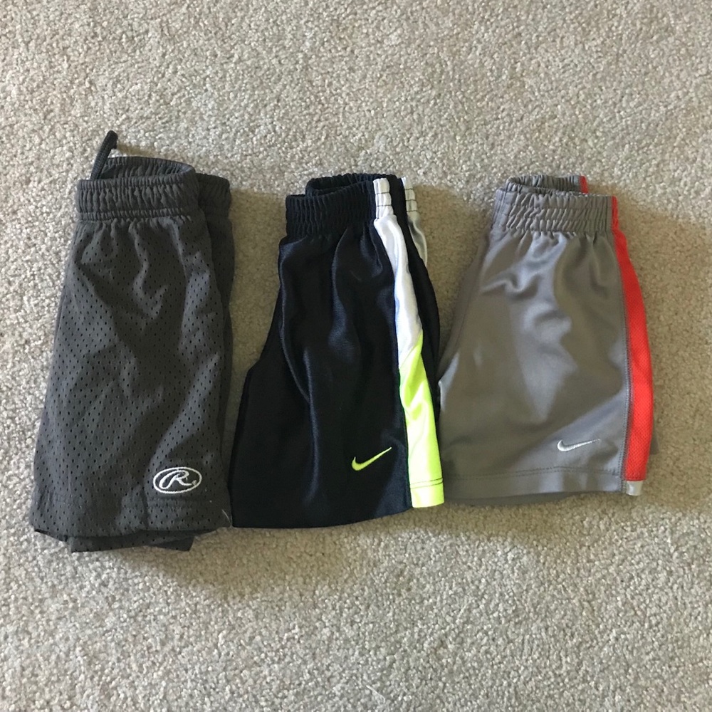 Boys name brand gym shorts 2T